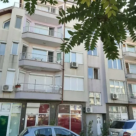 Студия 2 *